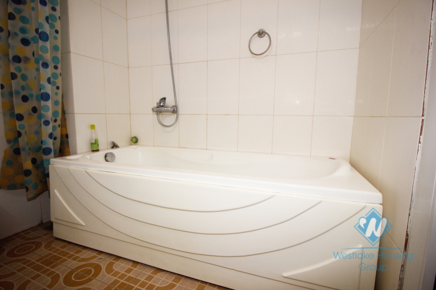 Good valued Dao Tan apartment for rent